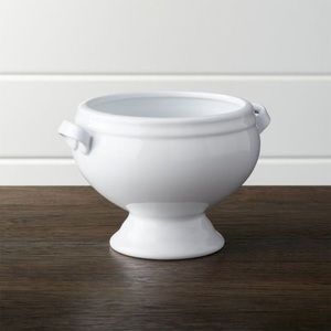 RETIRED Crate & Barrel Set of 2 Footed Soup Bowl